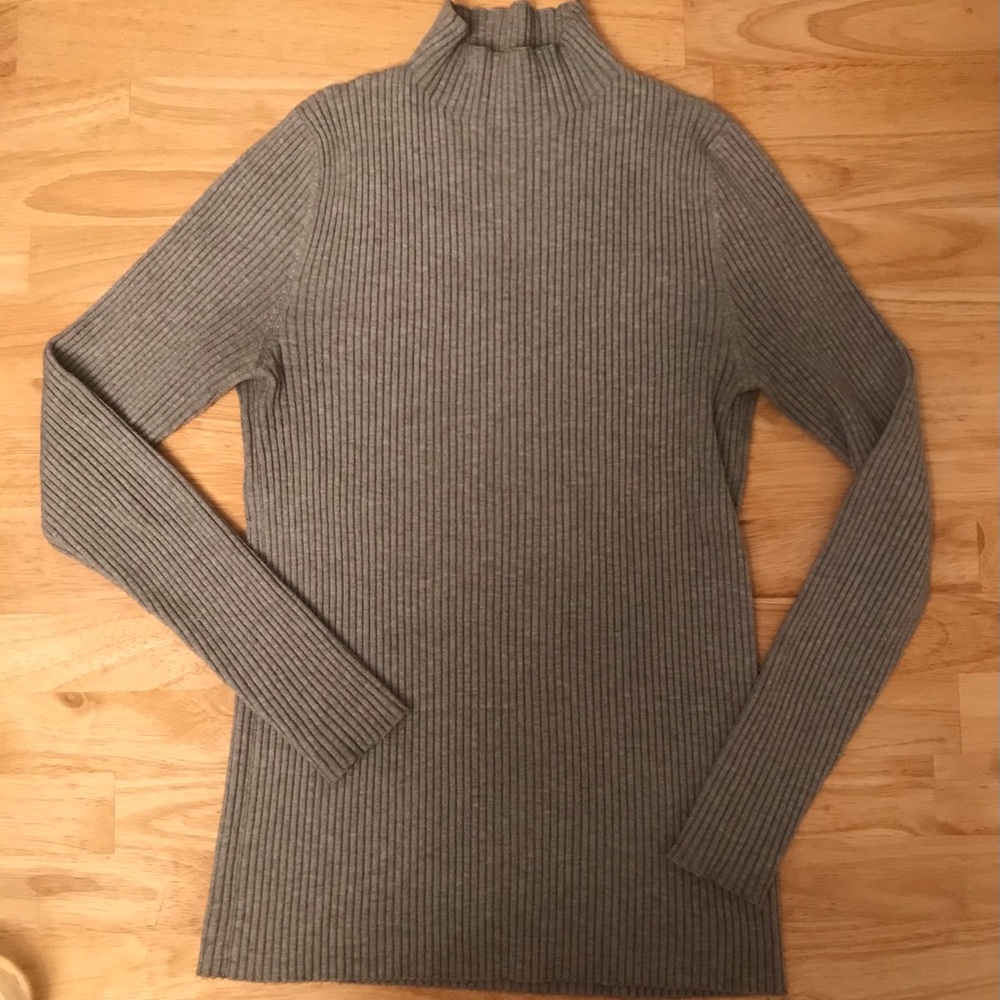 Adolfo Dominguez Ribbed Mock Turtleneck Sweater - size XS